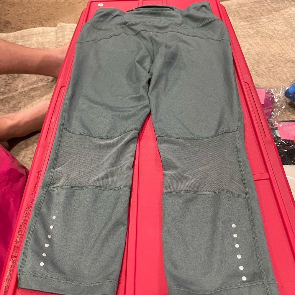 Nike Running greenish Teal SMALL, so soft , comfy cropped